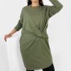 Odziez maloma Tuniki Wizytowe | Tunika Plus Size W Kolorze Ozdobna Zakladka Dlugi Rekaw Amber Khaki