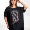 Odziez maloma Bluzki Oversize | Bluzka Damska W Kolorze M Oversize Dluzszy Tyl Print Kobieta Kok Czarny