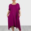 Odziez maloma Sukienki Rozkloszowane | Asymetryczna Sukienka Plus Size W Kolorze Magenta Dlugie Boki Kieszenie Lissa Rozowy/Magenta